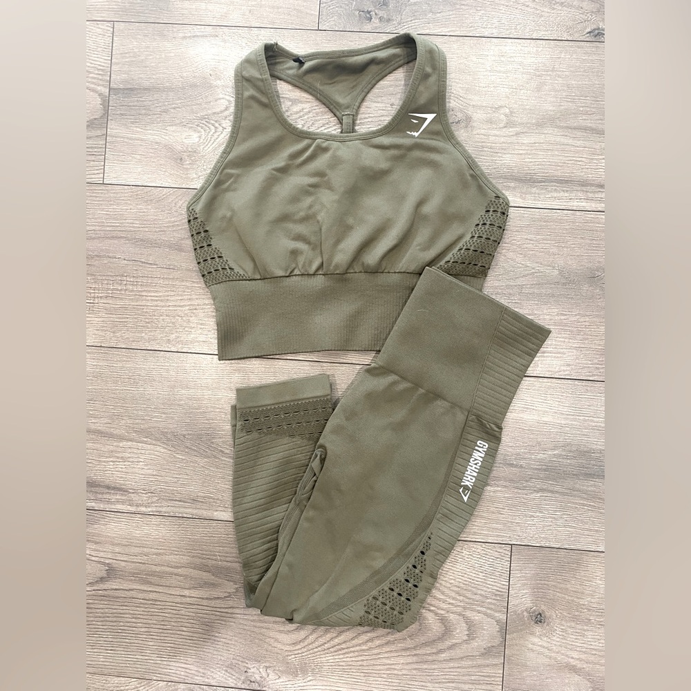 Gym Shark Set